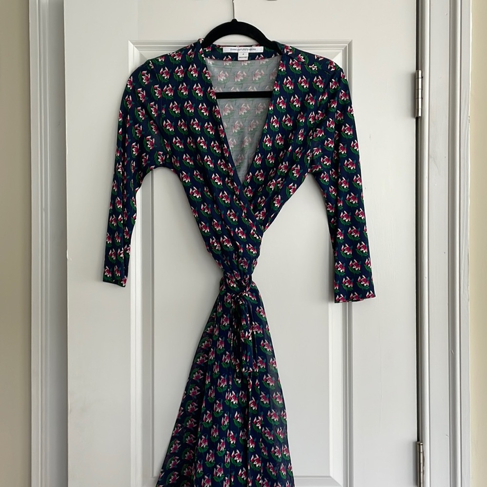 Diane Avon Furstenberg 6 dress
